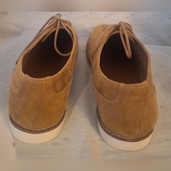 🐕NIB Y•Not? women's tan suede shoes. Size 9M - Picture 4 of 7